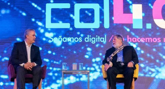 This was the meeting between Evan Duque and Steve Wozniak, co-founder of Apple

