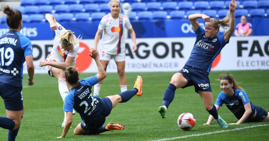  Women's football.  OL close to the title by beating Paris FC

