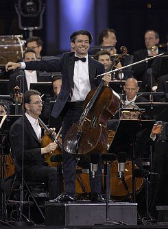 Soloist Gautier Capucon during dress rehearsal for the Summer Night Party.  - © APA / TOBIAS STEINMAURER
