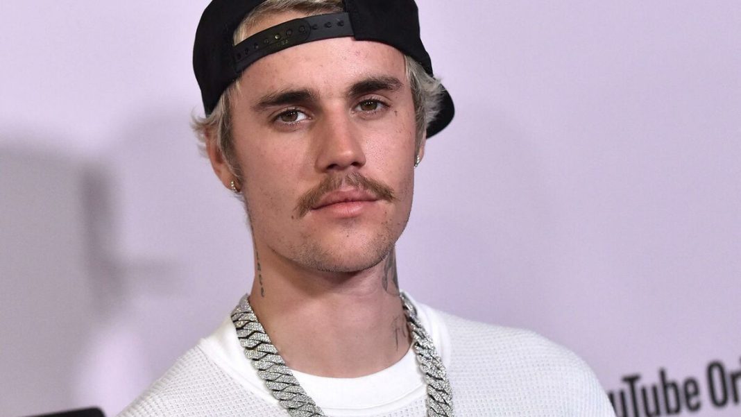 Justin Bieber canceled his next concerts announcing he was suffering from a stroke to the face

