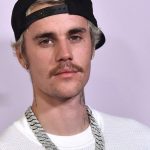 Justin Bieber canceled his next concerts announcing he was suffering from a stroke to the face

