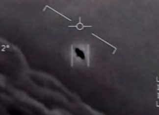 Capture d'écran d'une vidéo d'avril 2020 de pilotes de l'armée américaine montrant un phénomène aérien non-identifié
