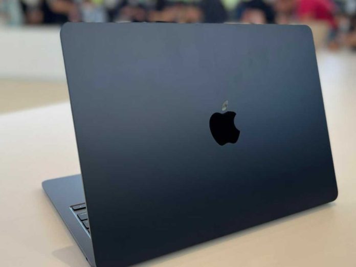 Not surprisingly, the MacBook Air M2 is on par with the MacBook Pro M2

