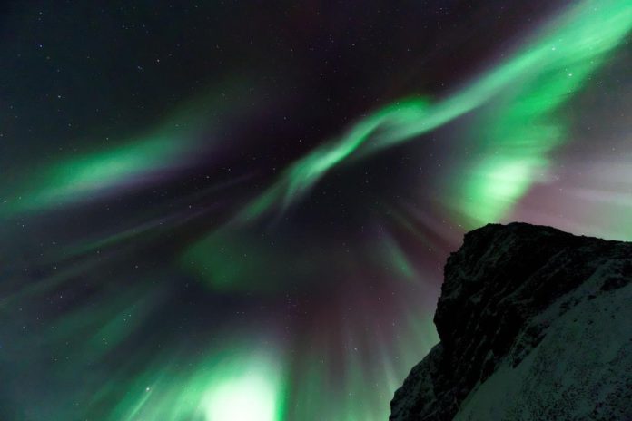 A magnetic storm will hit Earth this Wednesday evening after a major solar flare


