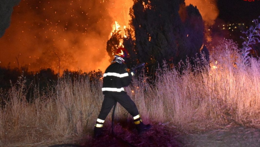  Europe is in the grip of heat and fire.  An area like Aosta Valley became covered with ash

